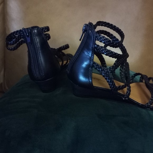 Black Strappy Kitten Heel Sandals - Picture 4 of 4